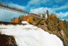 quebec38-bridge-over-waterfall.jpg (329499 bytes)