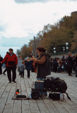 quebec38a-street-musician.jpg (219006 bytes)